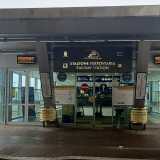 Nel frattempo nel 2013 fu inaugurato il collegamento ferroviario tra l�aeroporto, la stazione di Bari Centrale e gli altri comuni gi� connessi dalla linea gestita dalla Ferrotramviaria